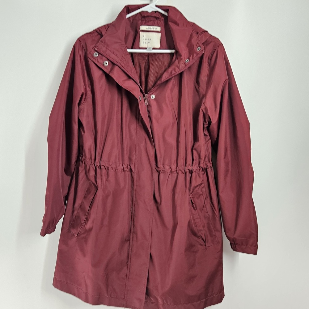 A New Day Women's Size MEDIUM Red/Burgundy Water Resistant Hooded Jacket